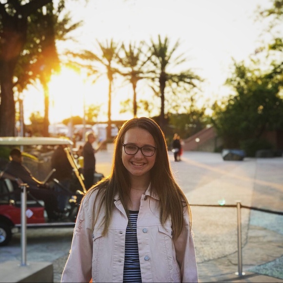 Meet your Posher, Halley - Picture 1 of 1